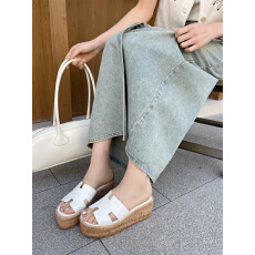 批发2026年春<b class='q'>夏</b>季新款厚底增高坡跟拖鞋女沙滩网红外穿松糕底百搭凉鞋