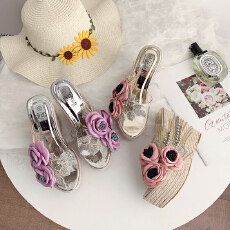 批发甜美大花朵透明水晶鞋女凉拖鞋外穿<b class='q'>夏</b>季坡跟厚底麻编一字凉拖外穿