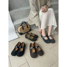 批发小众设计感分趾玛丽珍鞋女复古波点一字带平底浅口百搭芭蕾舞单鞋