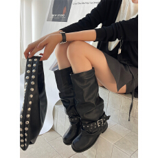 批发2026新款复古皮带扣高筒管靴女秋冬季显瘦骑士靴西部时尚牛仔靴