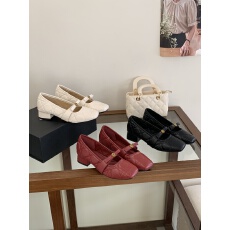 批发法式复古方头<b class='q'>百搭</b>平底鞋2026年新款一脚蹬软底浅口粗跟单鞋女