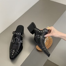 批发<b class='q'>韩版</b>黑色尖头单鞋女春夏新款复古包头粗跟穆勒鞋拖鞋原创