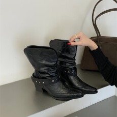 简约设计褶皱西部纤皮短靴女显瘦机车粗跟尖头骑士靴复古