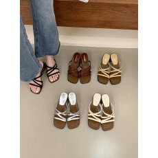 小众夏季新款一字带粗跟拖鞋