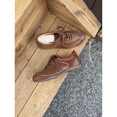 批发真皮2025时尚平底德训鞋软底女复古休闲运动<b class='q'>百搭</b>红色系带阿甘鞋