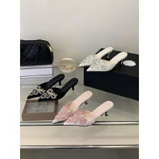 2026四季鞋中跟水钻百搭女包头鞋 35-40码