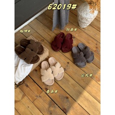 批发新款厚底毛毛拖鞋女外穿2025夏秋新款时尚软平底一字毛茸茸凉鞋