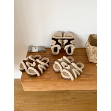 批发2025新款真皮羊羔毛厚底增高一字带森系懒人露趾丑萌勃肯毛毛拖