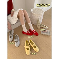 批发复古缎面平底魔术贴单鞋鞋女26新款百搭舒适春夏软底玛丽珍小皮鞋