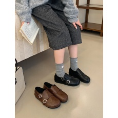 批发<b class='q'>英伦</b>风复古雕花乐福鞋女2025新款秋冬季布洛克绒面雕花小皮鞋