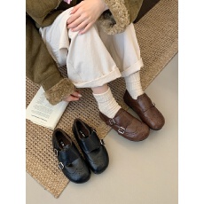 批发<b class='q'>英伦</b>风复古雕花加绒乐福鞋女2025新款秋冬季布洛克绒面雕花小皮鞋