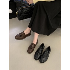 批发<b class='q'>复古</b>英伦风小皮鞋女2026新款秋季流苏乐福鞋一脚蹬懒人单鞋豆豆鞋