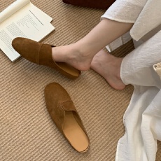 批发真皮版！小众包头丑萌半拖鞋女外穿2026新款一脚蹬后空棕色勃肯鞋