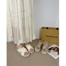 批发2026夏新款平底草编渔夫鞋女交叉时尚外穿凉鞋