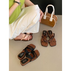 厚底方头一字带凉拖鞋女夏外穿2026新款小众配裙两穿凉鞋