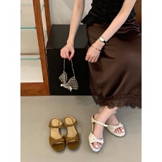 批发夏日少女内增高一字拖鞋女外穿法式配裙子波点蝴蝶结碎花露趾拖鞋