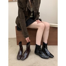 批发法式复古方头瘦瘦靴女秋冬百搭后拉链短靴通勤粗跟马丁靴