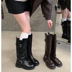 批发女鞋手抓纹沁色2025秋冬新款油蜡质感皮带扣机车短靴重工骑士靴