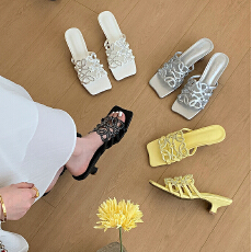 批发新款时尚<b class='q'>简约</b>镂空编织淑女百搭中跟带钻一字拖鞋女士拖鞋女凉鞋