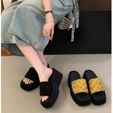 批发厚底增高7cm夏季2026新款编织松糕厚底<b class='q'>韩版</b>一脚蹬爆款追品超舒服