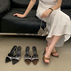 2026新款欧美外贸水钻尖头一字带性感细跟超高跟豹纹拖鞋大码9CM