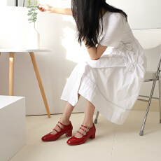 2026春新款玛丽珍鞋女法式复古小红鞋粗跟婚鞋高跟鞋中跟漆皮单鞋