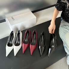 批发黑色高跟鞋女尖头细跟<b class='q'>欧美</b>风2026新款春秋女鞋浅口不磨脚通勤单鞋