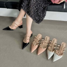 尖头柳钉包头拖鞋女士2026年春夏季时尚气质配裙高跟鞋外穿懒人鞋