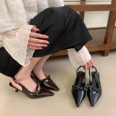 2026早春夏新款法式蝴蝶结尖头后空凉鞋女细跟气质百搭包头高跟鞋