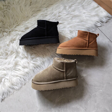 批发羊皮毛一体雪地靴韩版短靴2025新款外穿冬季保暖加绒棉鞋毛毛女靴