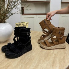 批发度假风露趾坡跟凉靴女2026<b class='q'>夏</b>季新款隐形内增高皮带扣裤管短靴外穿