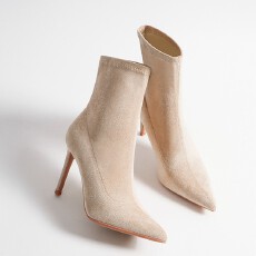 批发2025秋冬新款尖头绒面弹力瘦瘦靴显瘦中<b class='q'>筒</b><b class='q'>袜</b>靴女靴