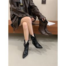 批发2025女靴复古堆褶尖头粗跟西部牛仔靴