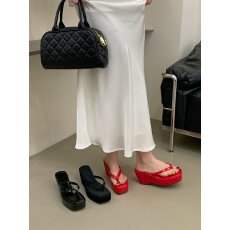 2026日本式坡跟夹脚人字拖鞋仙女鞋子外穿气质凉拖高跟凉鞋女