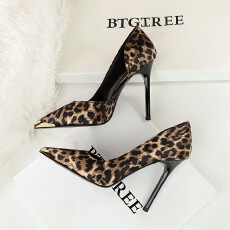 批发绝美性感御姐高跟鞋女豹纹百搭细高跟侧空金属尖头<b class='q'>气质</b>单鞋