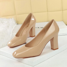 批发粗跟高跟鞋女漆皮简约通勤风百搭不累脚职业工作方头<b class='q'>气质</b>单鞋