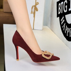 批发性感御姐<b class='q'>百搭</b>时尚水钻V扣尖头高跟鞋女细跟浅口通勤单鞋