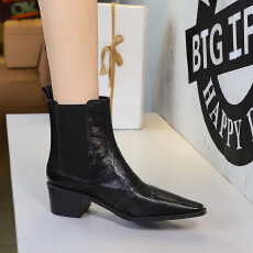 粗跟切尔西短靴女复古风英伦尖头百搭显瘦弹力烟筒靴马丁靴