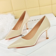 批发法式时尚宴会风尖头浅口金丝绸缎高跟鞋女高级金属细跟单鞋女