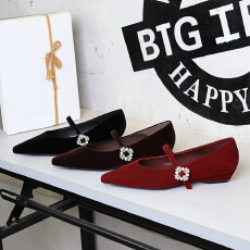 批发法式赫本风通勤鞋<b class='q'>百搭</b>一字带水钻扣玛丽珍鞋尖头单鞋女