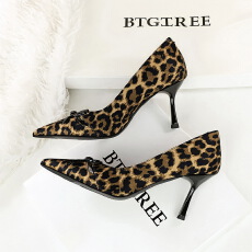 批发欧美<b class='q'>气质</b>高跟鞋尖头浅口蝴蝶结镂空漆皮细跟一脚蹬单鞋女