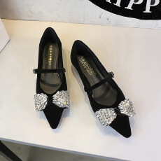 批发欧美风优雅低跟鞋水钻蝴蝶结尖头一字式扣带坡跟单鞋女