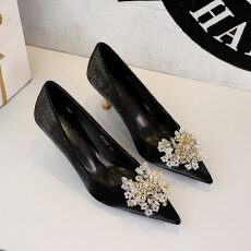 批发法式气质时尚金属高跟女鞋水钻花装饰尖头绸缎细跟单鞋女