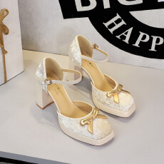 欧美名媛金属蝴蝶结装饰气质方头一字扣防水台粗跟单鞋