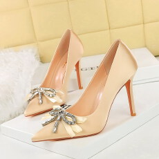 批发法式优雅绝美水钻丝带蝴蝶结一脚蹬绸缎细跟高跟单鞋女