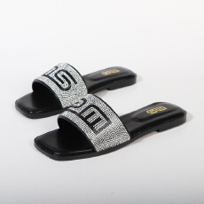 批发夏季拖鞋女外穿时尚百搭2026新款女沙滩鞋跨境女鞋货号