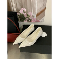 法式尖头细跟高跟鞋女2026春新款气质通勤单鞋百搭浅口漆皮工作鞋