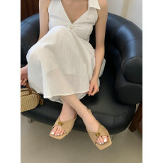 美拉德风金属扣凉拖女 方头交叉带低跟外穿拖鞋