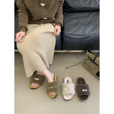 批发韩系氛围感毛毛拖！金属扣装饰卷卷羊羔毛拖鞋厚底可外出棉拖