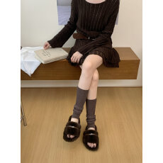 批发美拉德软糯毛毛拖 金属扣简约休闲露趾保暖拖鞋